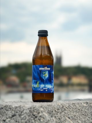 September je taký zvláštny.. ráno jeseň, poobede ešte leto. Presne na také počasie je vhodný Mellos Honey Gin Tonic -...